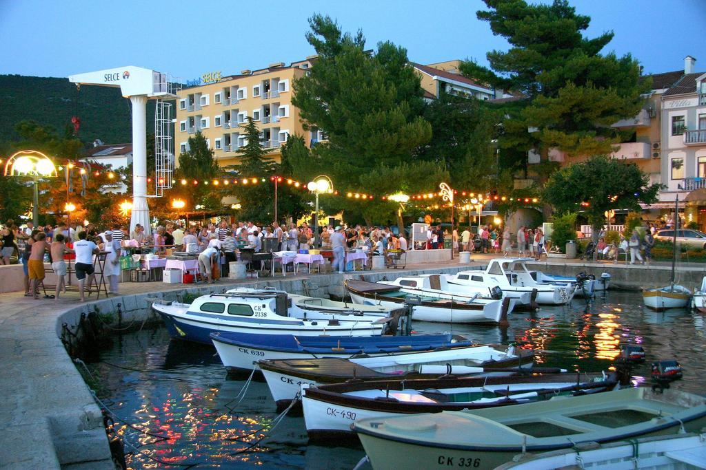 Hotel Selce Exterior photo