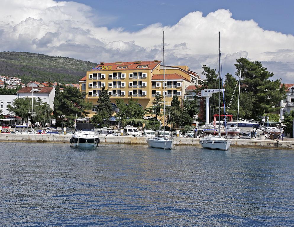 Hotel Selce Exterior photo