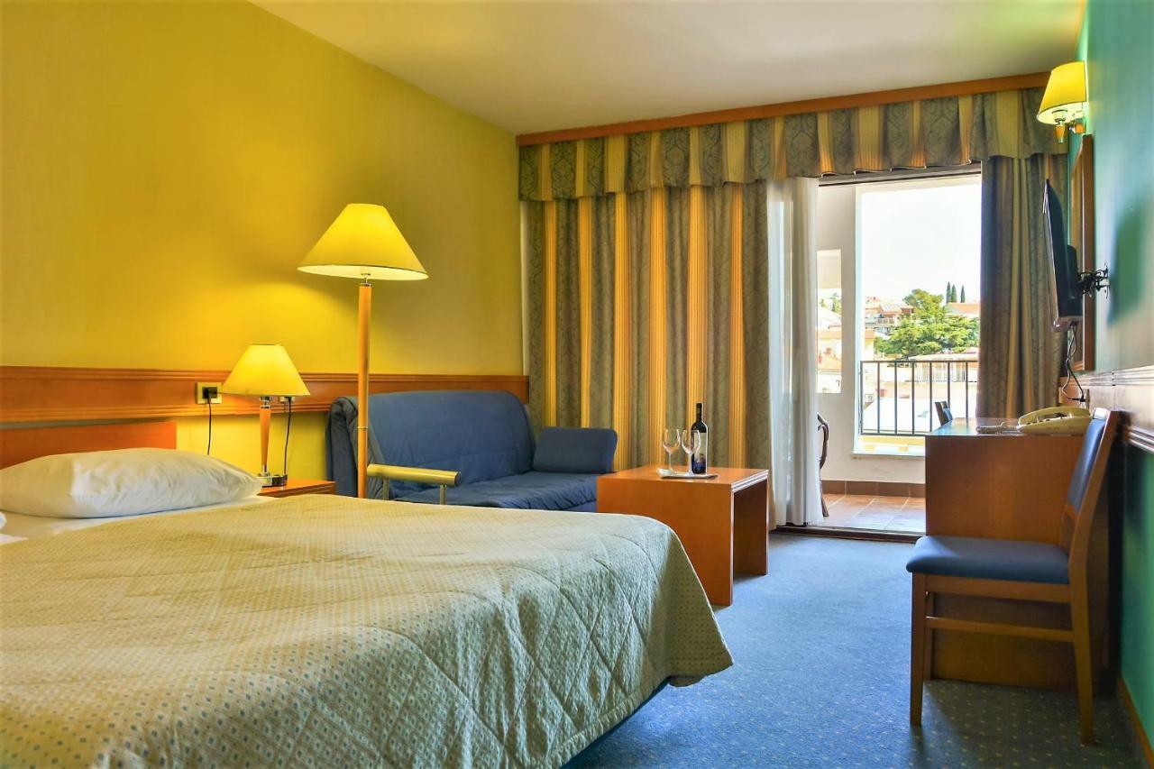 Hotel Selce Exterior photo