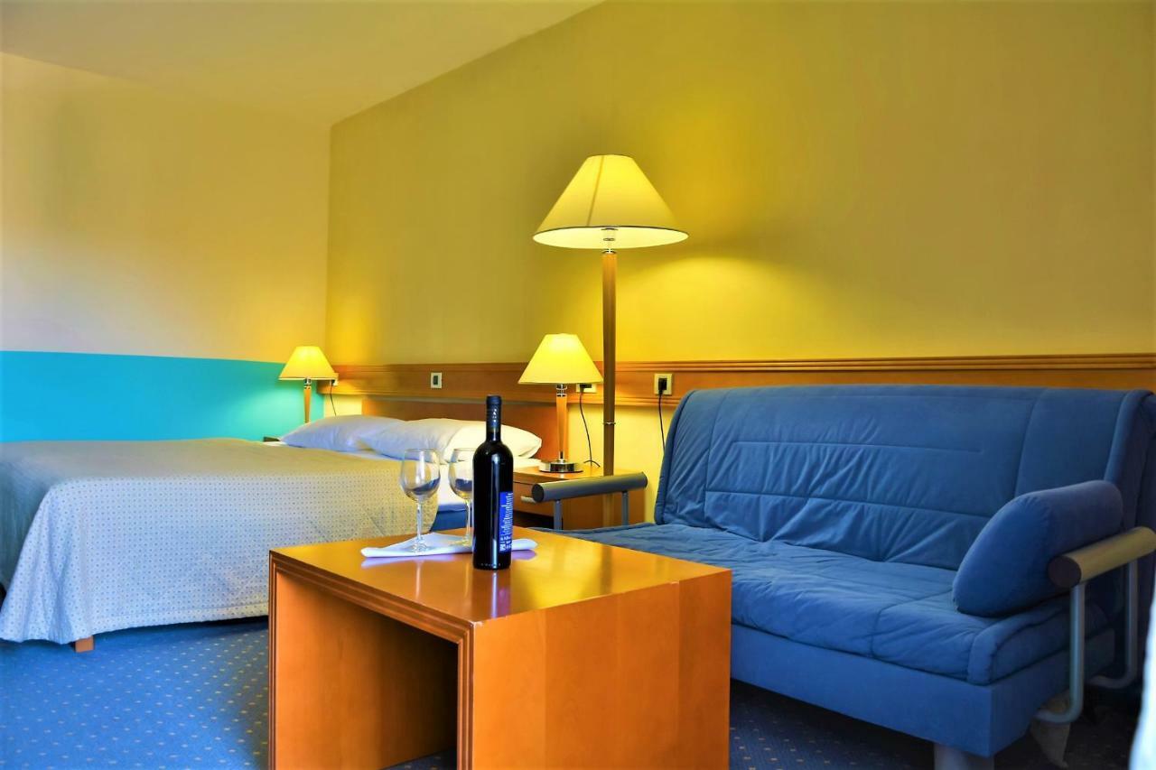 Hotel Selce Exterior photo